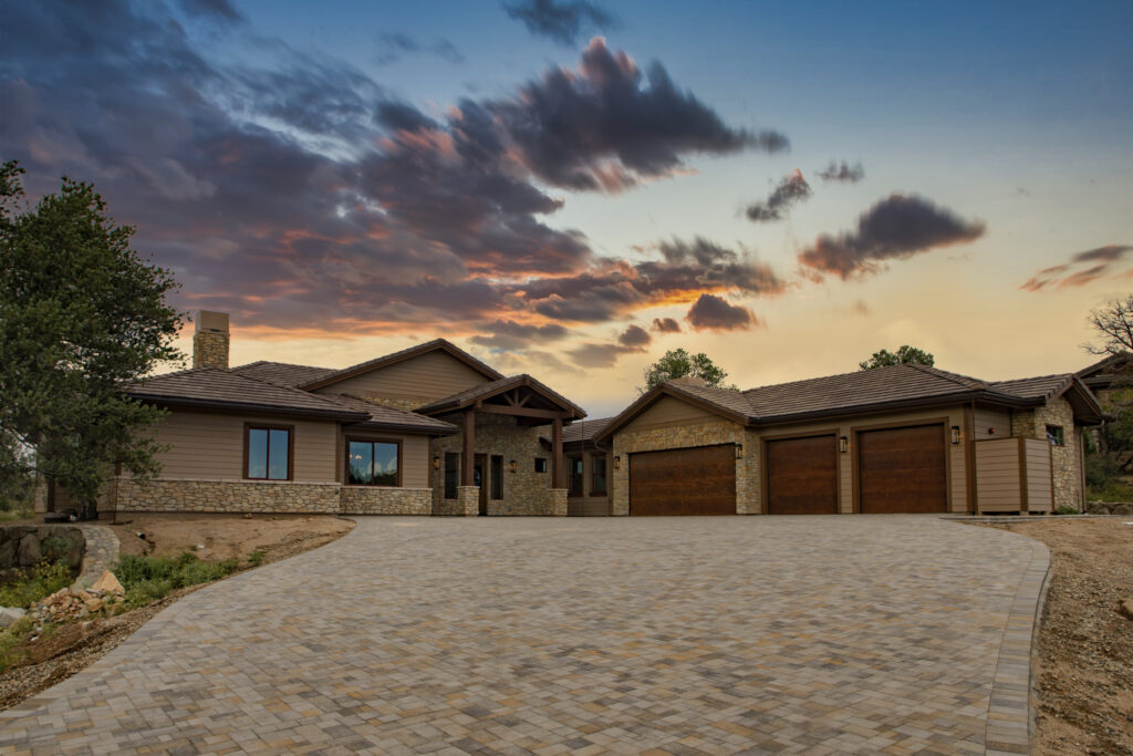 Paul’s Spur – Luxury Prairie-Style Home in Talking Rock Ranch at Sunset